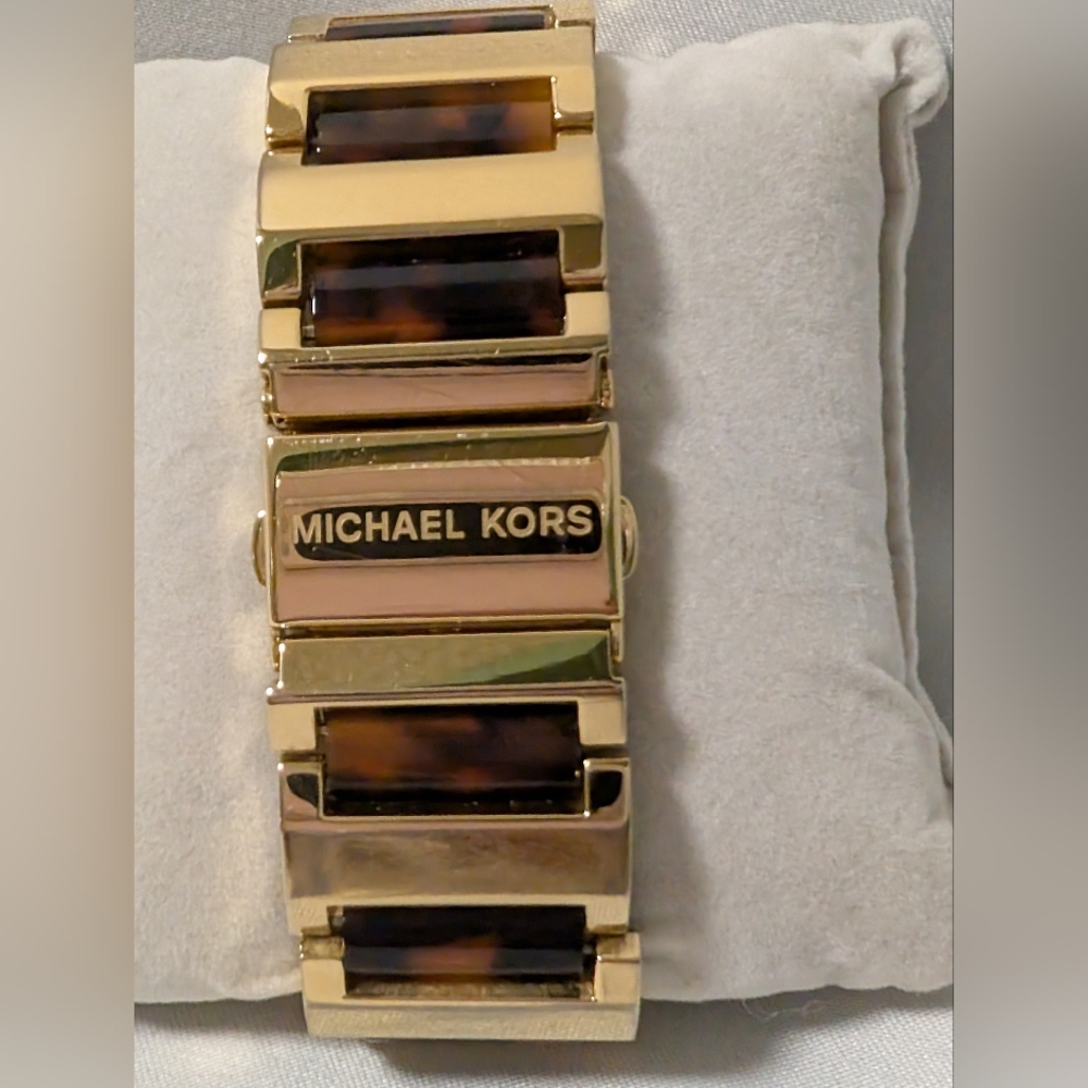 Michael Kors Chronograph Tortoise Acetate & Gold-tone Watch. New Battery - Picture 6 of 10